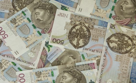 Poland 2017 500 Zloty Banknote Splash Image