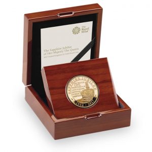 United Kingdom 2017 £5 Gold Sapphire Jubilee Coin in Box