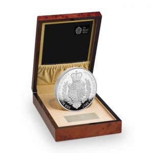 United Kingdom 2017 1 Kilo Silver Sapphire Jubilee Coin in Box